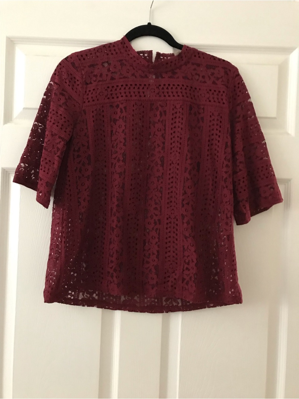 Ann taylor loft Women's Burgundy Lace Short-Sleeve Top